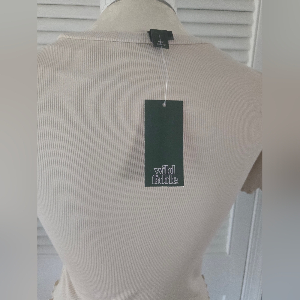 Wild Fable Sloth Crop Tee Ribbed Cream M NWT - Picture 6 of 9
